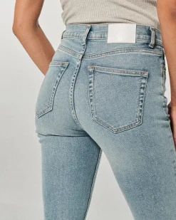 JOHNNY Jean Slim Fit