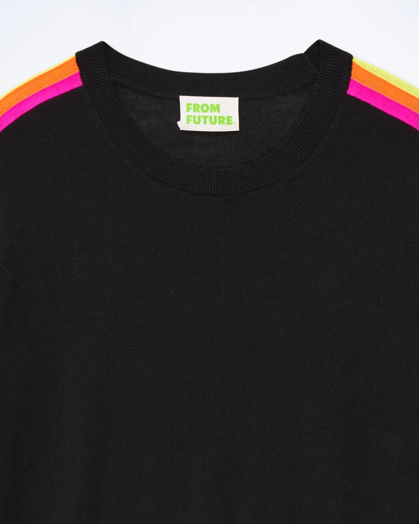 Pull Col Rond Bande Multicolore Aux Manches