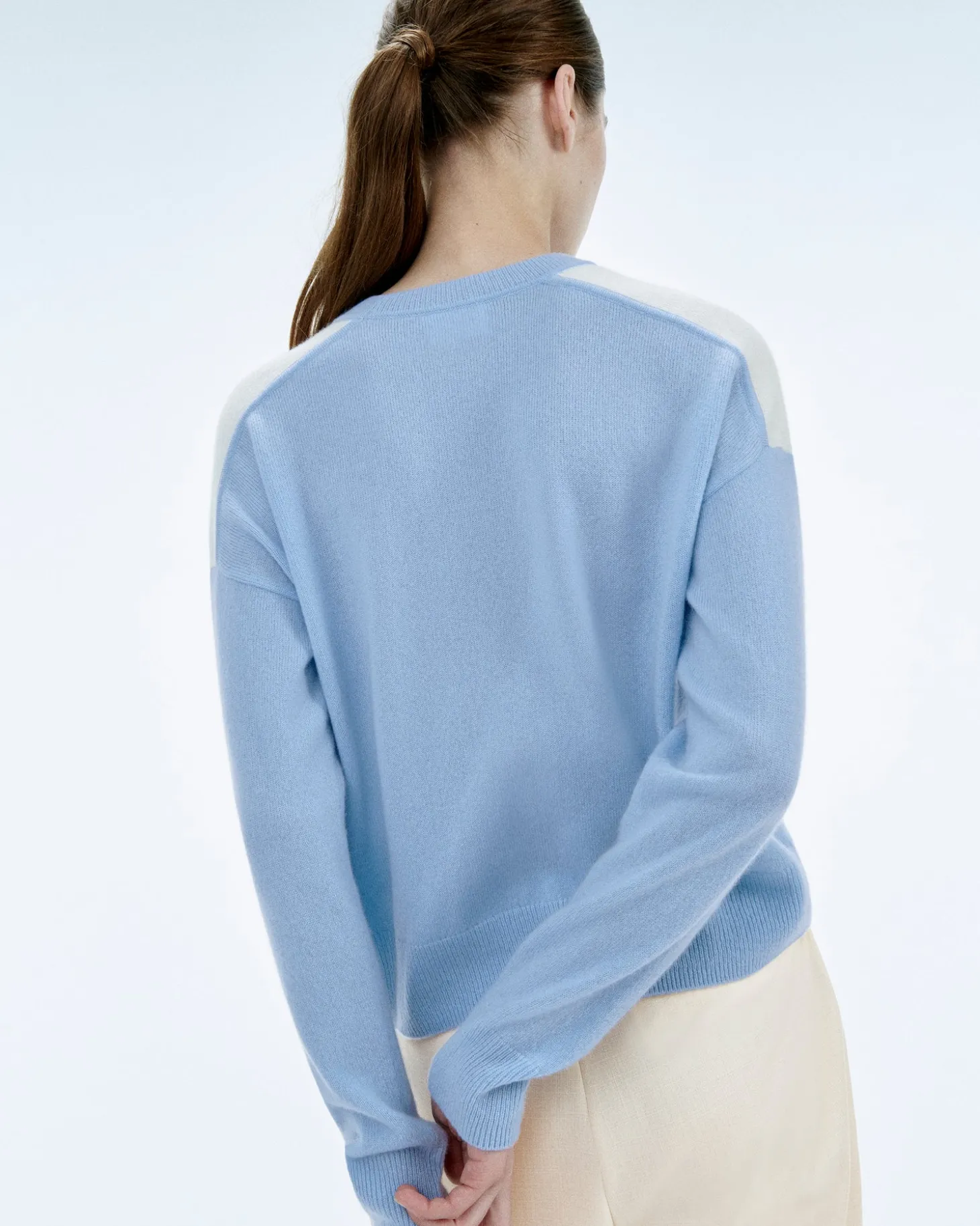 Pull Col Rond Bicolore Et Broderie